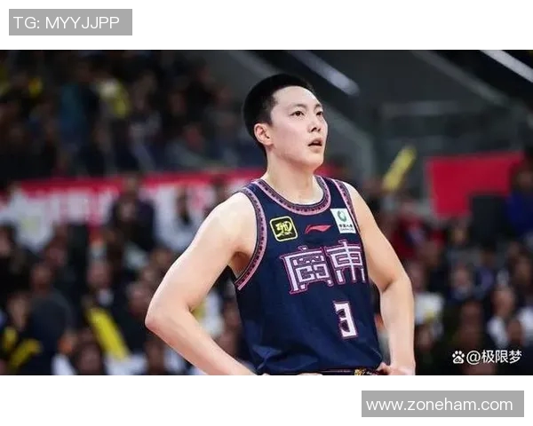 胡明轩闪耀汕头助力粤澳男篮明星赛展现篮球魅力