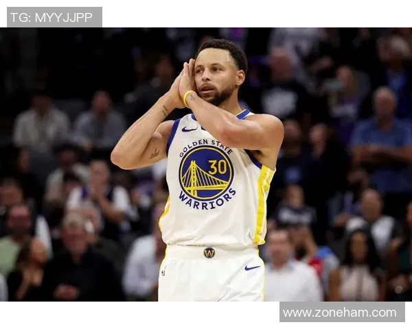 ESPN晒球员经典万圣节造型：库里化身拼图杀人狂 老詹变恐怖小丑